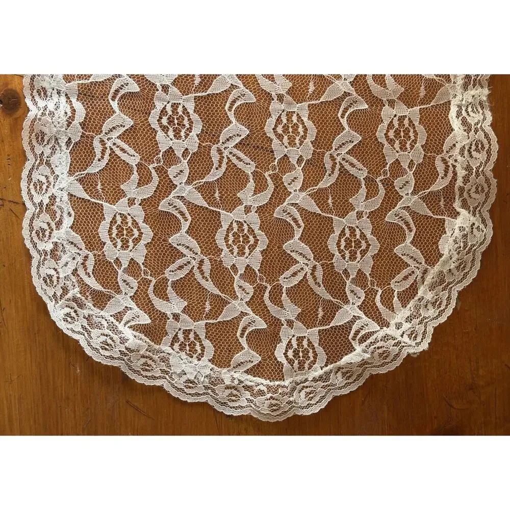 Vintage White Lace Table Runner Oval Cottage Farmhouse Wedding Cottagecore Decor